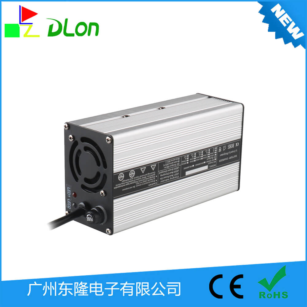 29.4V13A充电器 7S 24V锂电池智能充电器 铝壳带风扇 