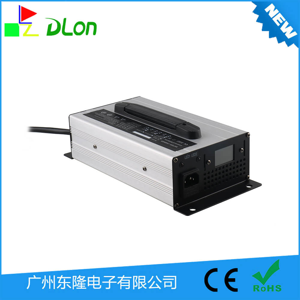 东隆 全自动24V 30A 锂电池充电器8串 29.4V 30A洗地机高尔夫球车观光车铝壳充电器